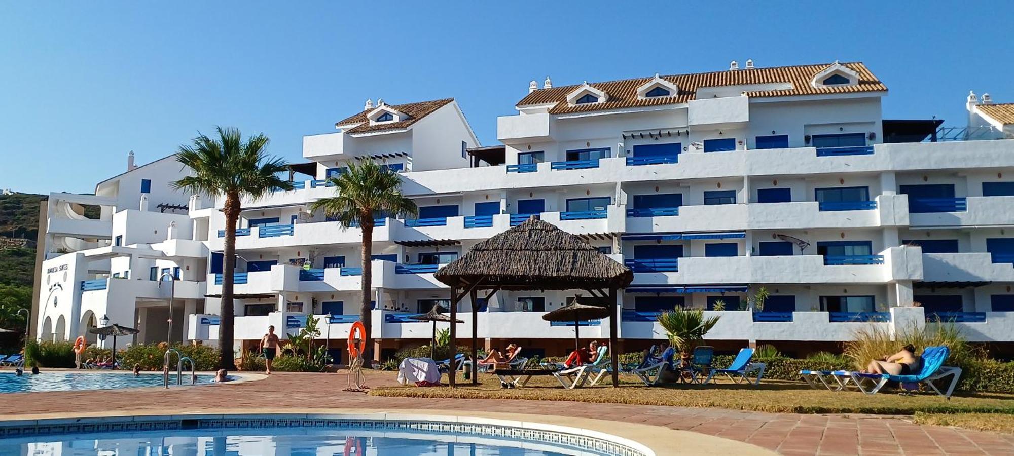 Residencial La Duquesa Suites Golf & Gardens San Luis de Sabinillas Exterior foto